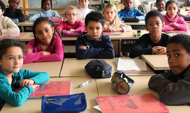 Photo de classe : le web docu sur la diversité à l'école